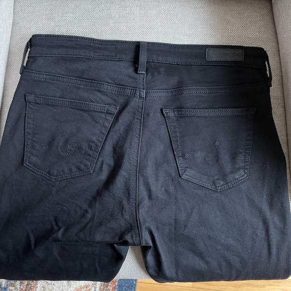 AG Adriano Goldschmied: Black Mid-Rise Slim Straight Jeans - Picture 5 of 13